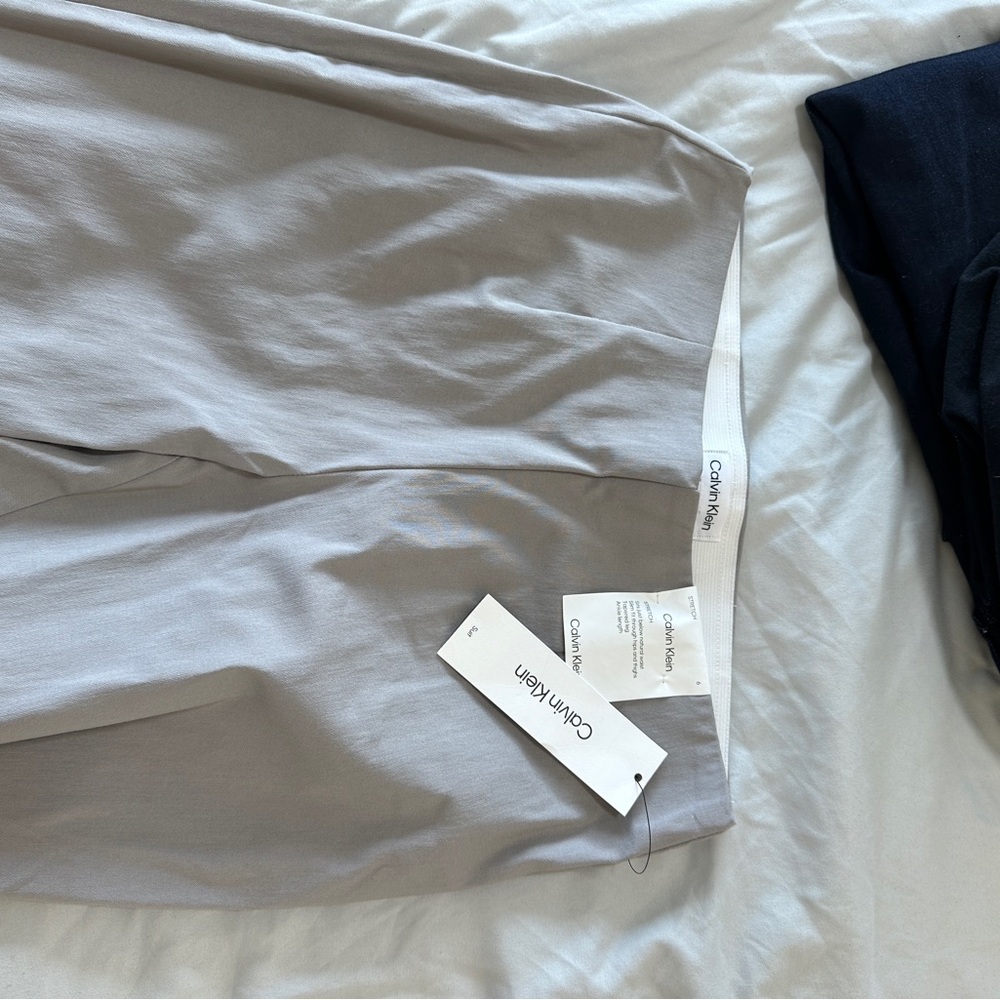 Calvin Klein Light Grey Pull on stretch cropped ankle pant business professional